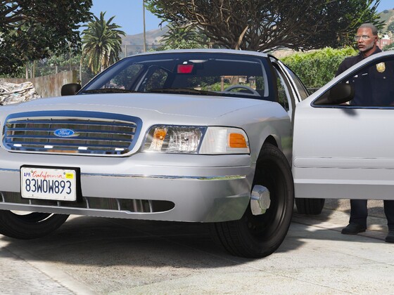 1998 Ford Crown Victoria P71- Unmarked Los Angeles Police Dept. 