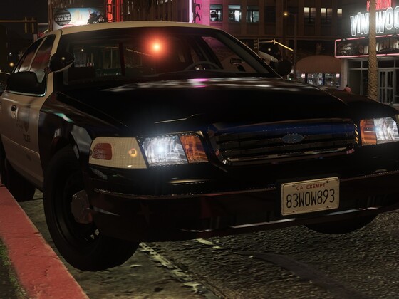 1998 Ford Crown Victoria P71- Los Angeles Police Dept. Gang Unit