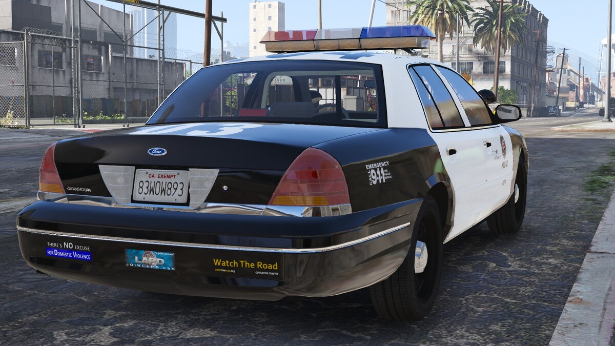 1998 Ford Crown Victoria P71- Los Angeles Police Dept