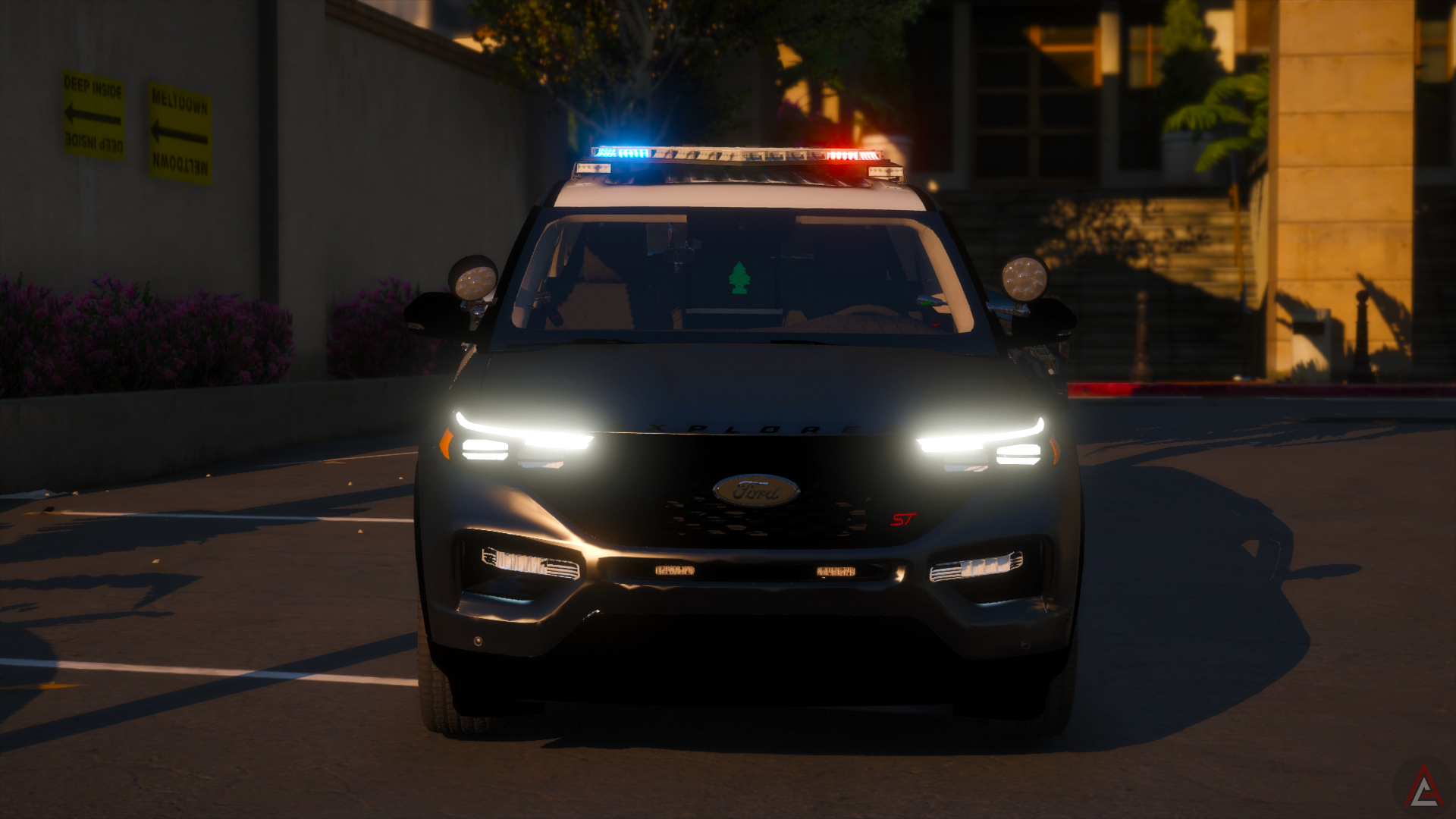 | LAPD 2020 Explorer '20 |